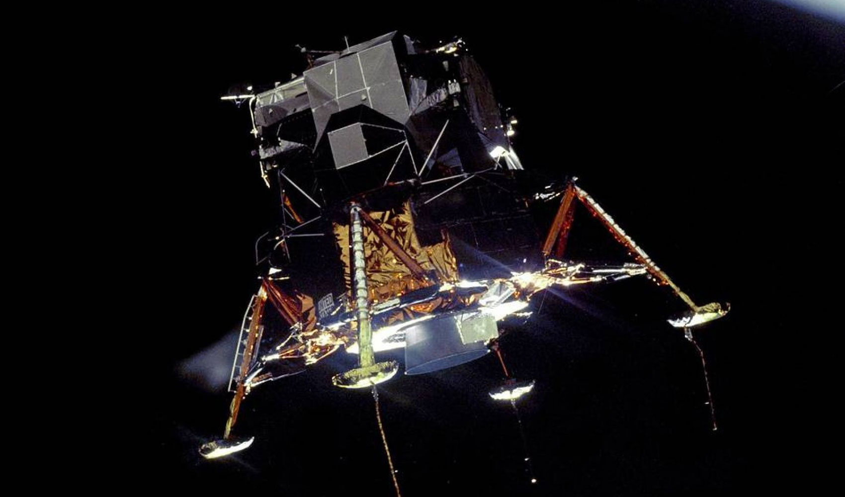 Lunar Module Descent to Moon